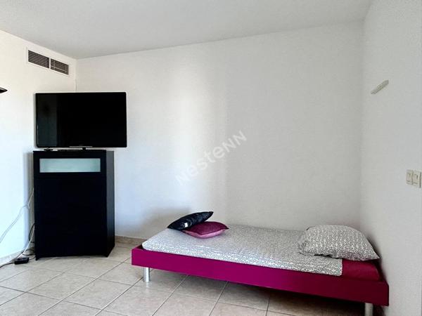 Villa Mitoyenne Marseille 8ème 4 pièce(s) 126 m2 Vue mer, Garage double Terrasse et jardin