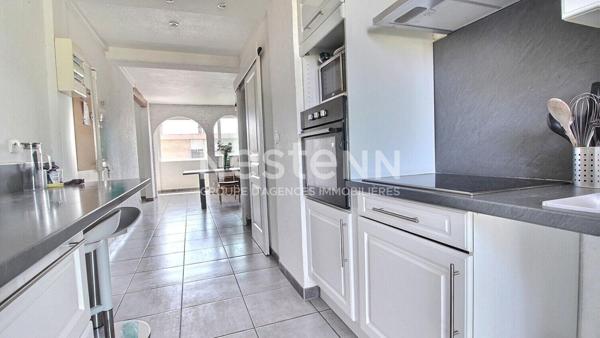 Marignane - À vendre : Appartement T3/4 à Marignane avec une cave et une place de stationnement