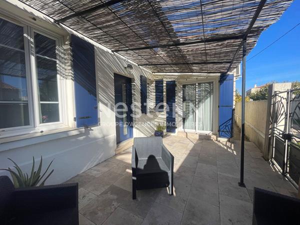 Marignane - À vendre une maison plain pied, de 5 pièces de 120 m2 sur une parcelle de 551m2