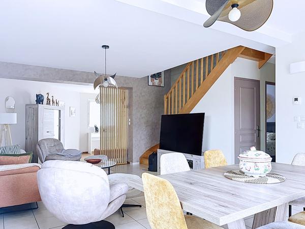 Maison contemporaine 5 chambres,  offrant la vie de plain-pied, à Briec -