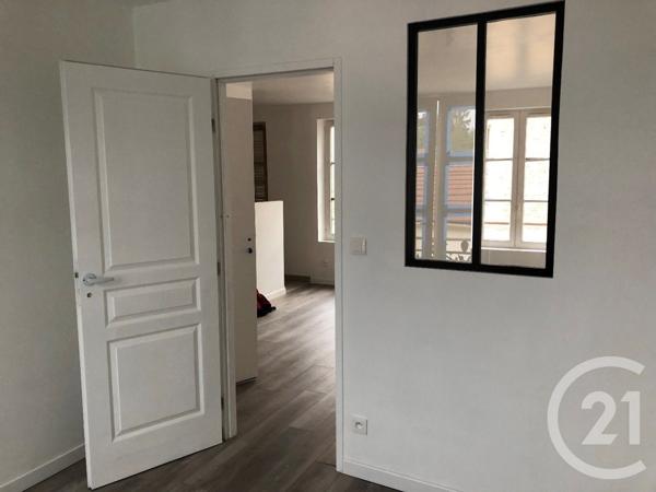 Immeuble à vendre  84,77 m2 NOGENT LE ROI - 28