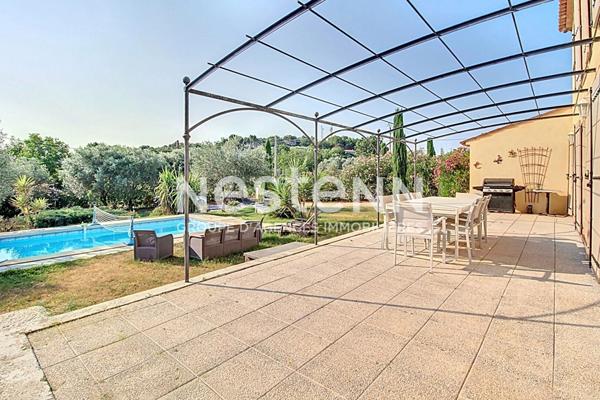 À VENDRE DRAGUIGNAN Maison 5 chambres, 168 m² sur 1500 m² de terrain avec Piscine