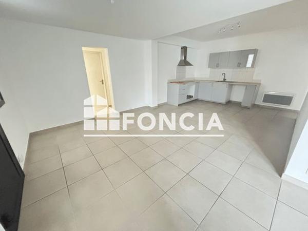 Location Maison 4 pièces 113 m² - 112 BOULEVARD DIDEROT Lunel 34400