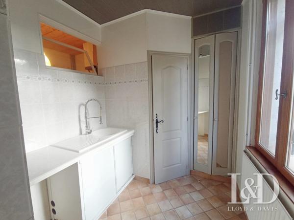 MAISON 3 CHAMBRES AVEC UNE DÉPENDANCE ET UN GARAGE À SENS