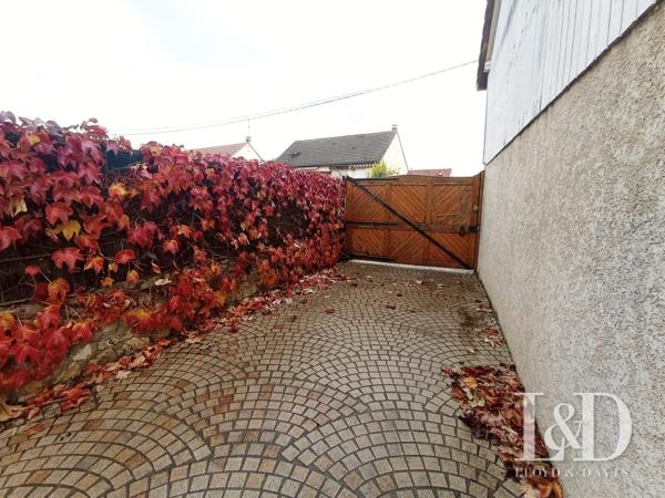 MAISON 3 CHAMBRES AVEC UNE DÉPENDANCE ET UN GARAGE À SENS