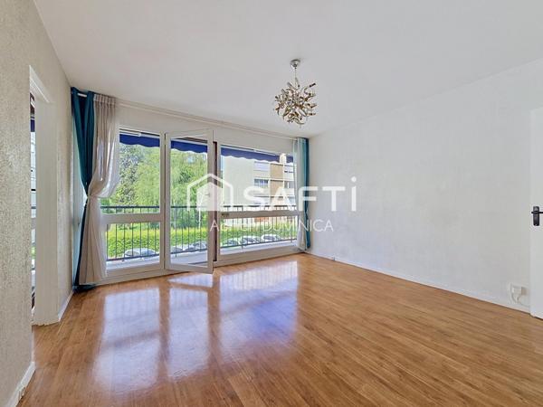 Très bel appartement avec balcon et cave, au clame