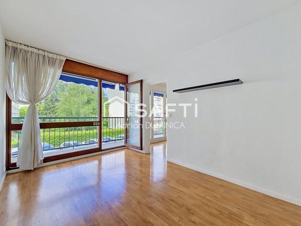 Très bel appartement avec balcon et cave, au clame