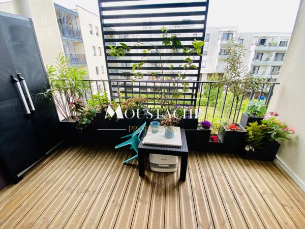 APPARTEMENT DE STANDING avec PISCINE - COEUR DE VILLE, PROCHE COMMERCES & PLAGE -