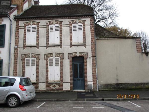 Maison à louer à Sézanne dans la Marne (51120), ref : 043/1784