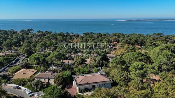 Villa d’exception vue panoramique sur le bassin