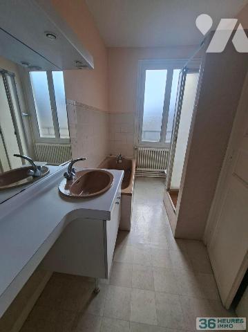 Possibilités de diviser en 3 appartements - immeuble sans copropriété
rue d'Hauteville - Maiso...