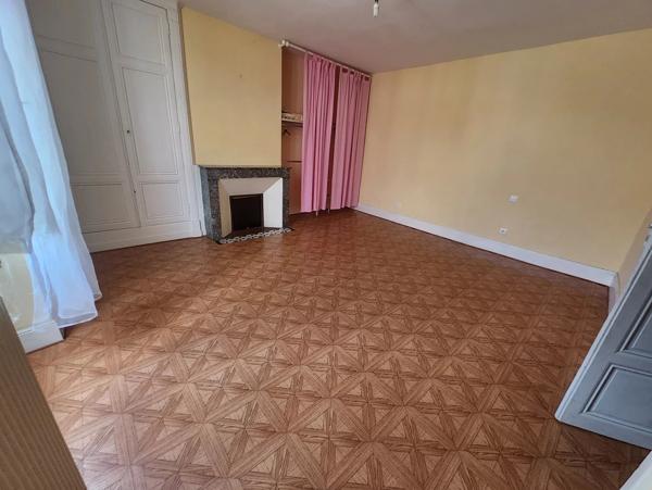 Immobilier Nérac (47600) – Maison de ville 168m2 – 120 000 €