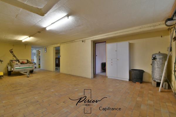 Pavillon 113 M², plain pied, 4 chambres, 1700 m² de terrain clos