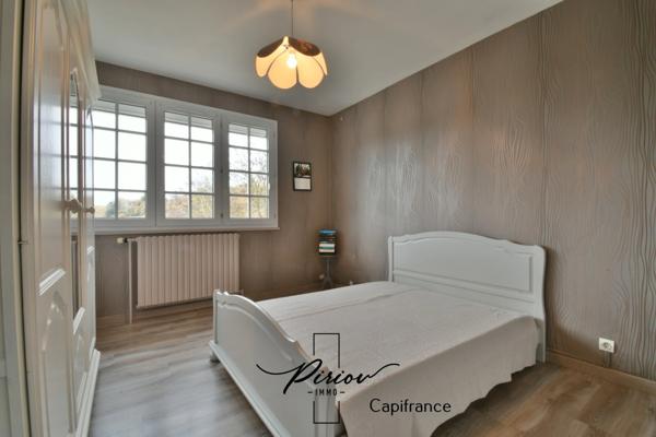 Pavillon 113 M², plain pied, 4 chambres, 1700 m² de terrain clos