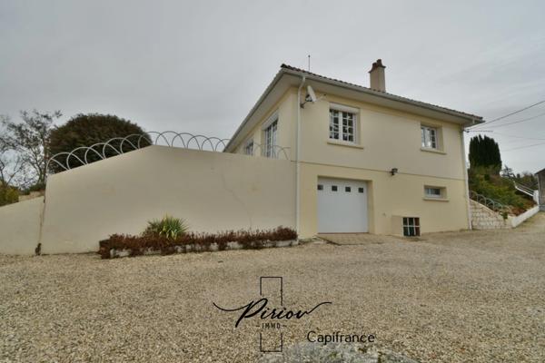 Pavillon 113 M², plain pied, 4 chambres, 1700 m² de terrain clos