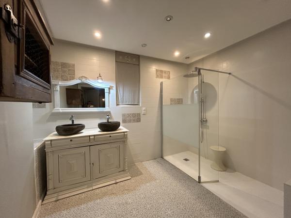 Castelsarrasin (82100) MAISON DE VILLE DE TYPE 5 AVEC DEUX PLACES DE PARKING