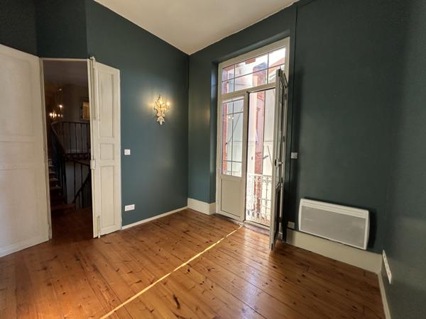 Castelsarrasin (82100) MAISON DE VILLE DE TYPE 5 AVEC DEUX PLACES DE PARKING