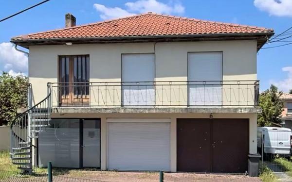 Immeuble à vendre    6 pièces • 135 m2 Pessac