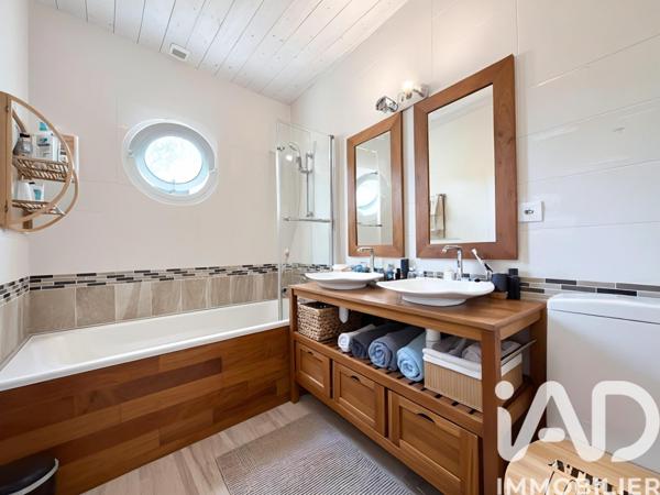 Maison à vendre 6 pièces 178 m² L'Houmeau