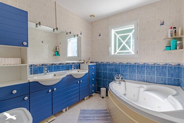 Maison à vendre 416 960 € Sainte-Eulalie 6 p 166 m² DPE B
