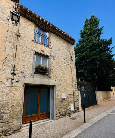 Investisseurs ou 1er achat ! Maison de village louée 10 minutes Carcassonne !