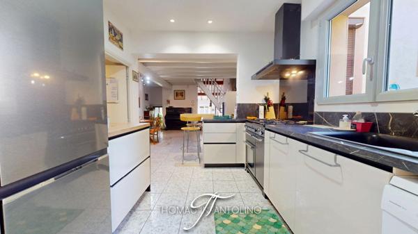 EN EXCLUSIVITE - MAISON D'ARCHITECTE - 3 CHAMBRES - MEZZANINE - PISCINE - 2 GARAGES