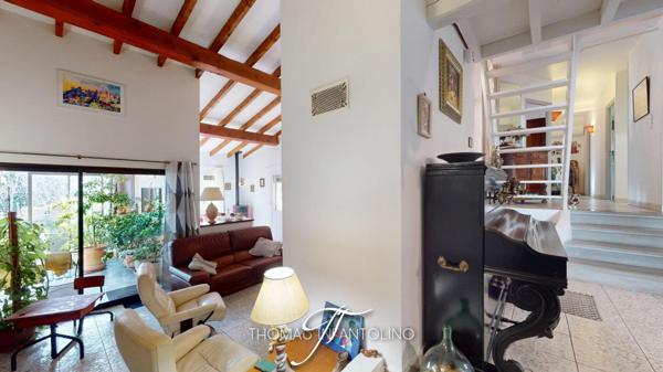 EN EXCLUSIVITE - MAISON D'ARCHITECTE - 3 CHAMBRES - MEZZANINE - PISCINE - 2 GARAGES