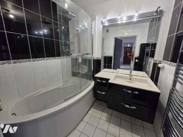 Appartement T4 + 2 emplacements de parking