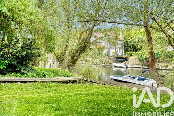 Maison à vendre 10 pièces 266 m² Villennes-sur-Seine