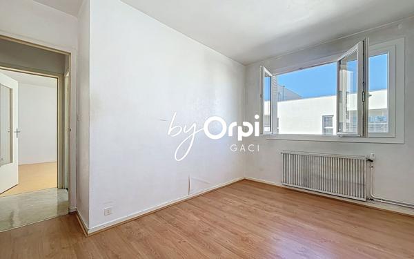 Appartement à vendre    2 pièces • 43 m2 Clermont-Ferrand
