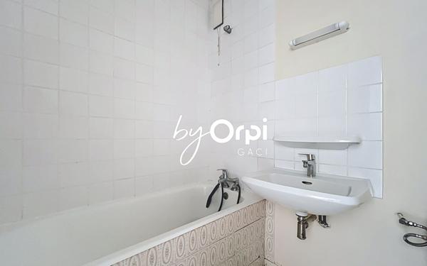 Appartement à vendre    2 pièces • 43 m2 Clermont-Ferrand