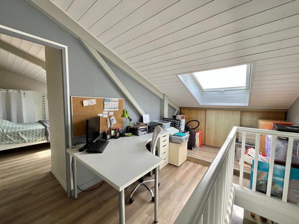 Maison de 167m2 , 5 chambres, garage 50m2 dans le centre de Belleville sur vie