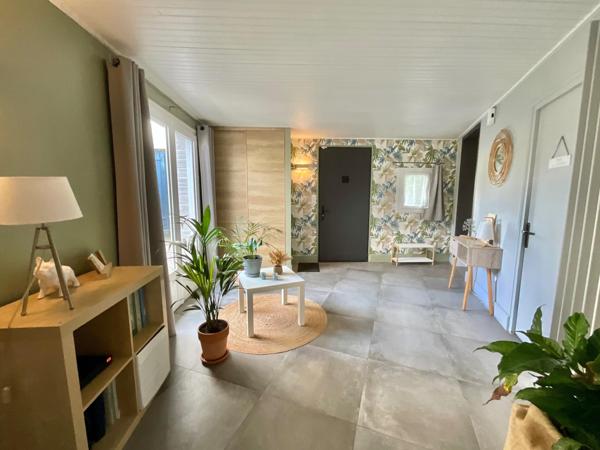 Maison de 167m2 , 5 chambres, garage 50m2 dans le centre de Belleville sur vie