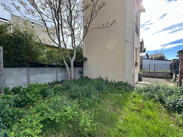 UNIQUE SUR LE MARCHÉ ! MAISON AU FORT POTENTIEL !