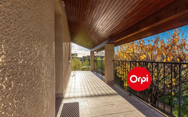 Maison à vendre    6 pièces •  Saint-Priest