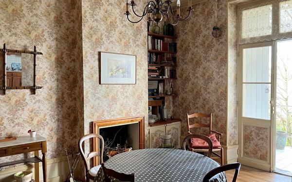 Maison à vendre    6 pièces •  Angoulême