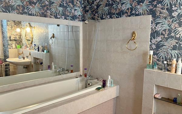 Maison à vendre    6 pièces •  Angoulême