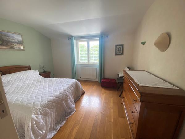 Maison  5 pièce(s)  3 chambre(s)  145 m²