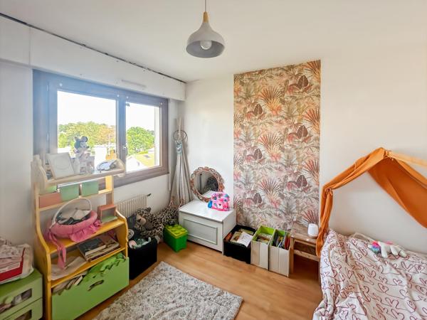 T4 avec garage, cave et balcon à Caudéran