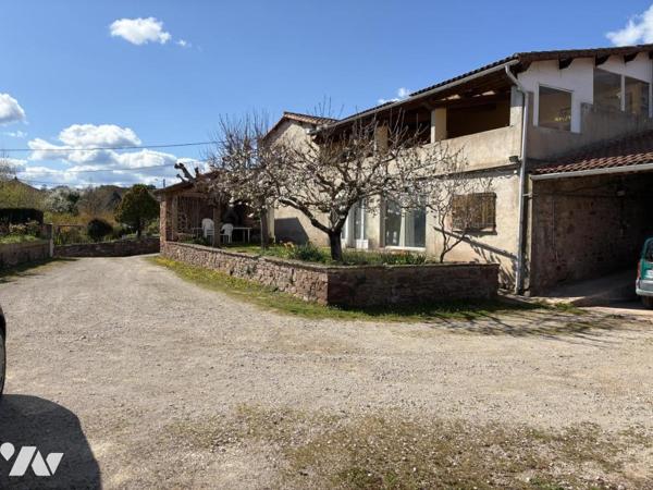 Maison d'habitation avec jardin attenant