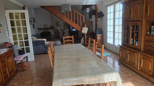 Maison à LOUDEAC, 22600 - 8 pièces 235m²