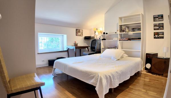 Saint-Étienne (42230) Demeure de charme en pierre - Propriété d'exception aux multiples possibilités