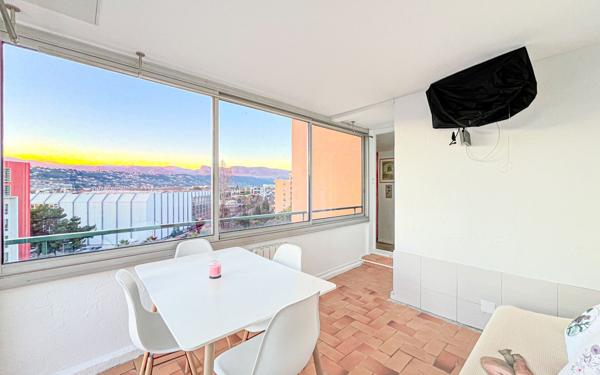 Appartement à vendre    2 pièces • 45 m2 Nice