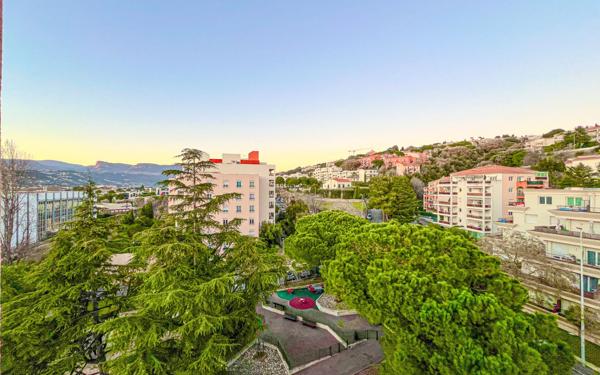Appartement à vendre    2 pièces • 45 m2 Nice