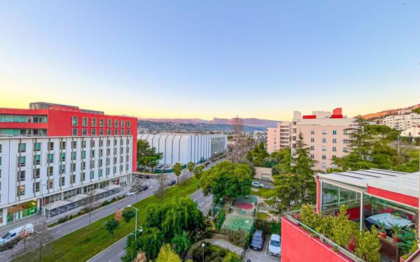 Appartement à vendre    2 pièces • 45 m2 Nice