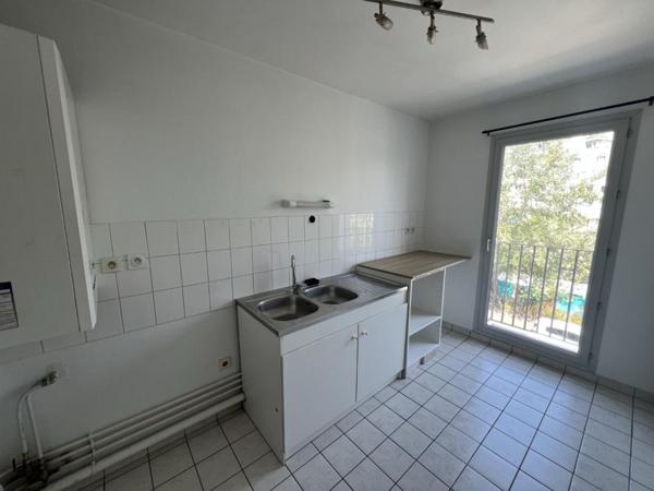 Appartement T3 à louer - 57 m² (réf : 514611)