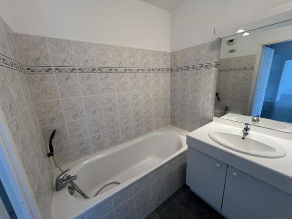 Appartement T3 à louer - 57 m² (réf : 514611)