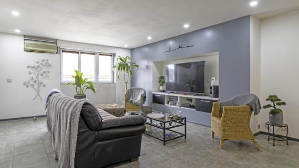 Local d’activité avec logement de fonction – Accès autoroute immédiat