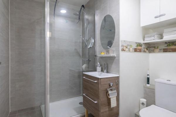 Local d’activité avec logement de fonction – Accès autoroute immédiat