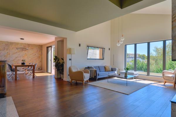Exclusivité ! Limonest - Maison de 290 m2 env. 4 chambres - Piscine - Garage double - Terrain de 815m2